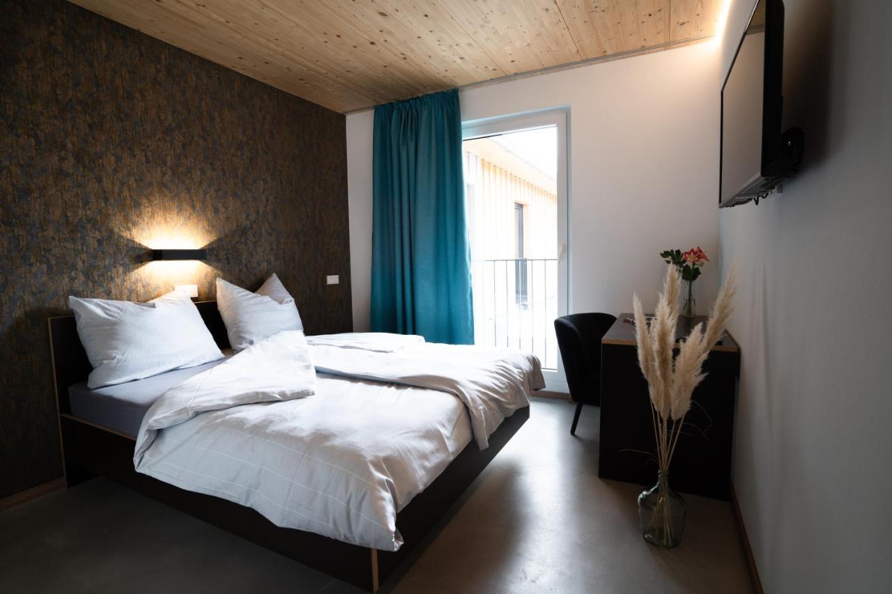 Zimmern ob Rottweil Motel Q מראה חיצוני תמונה